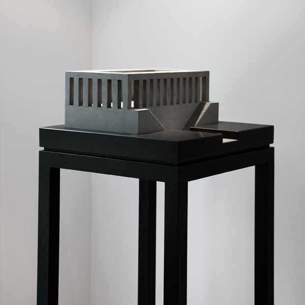 085815_09092010_OMNES EODEM COGIMUR 1