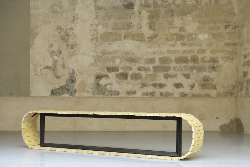 Chenille, 2014, sapin et acier (coproduction La Graineterie)