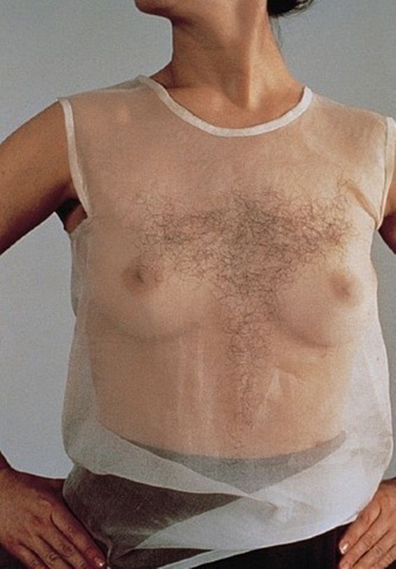 Jana Sterbak / Distraction / commencé en 1992 - achevé en 1999. Tirage couleur encadré 49 x 36 cm / Collection FRAC Normandie - Rouen